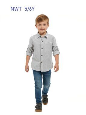 NWT - Me & Henry Light Blue Stripe Woven L/S Button Down Shirt Size 5/6Y